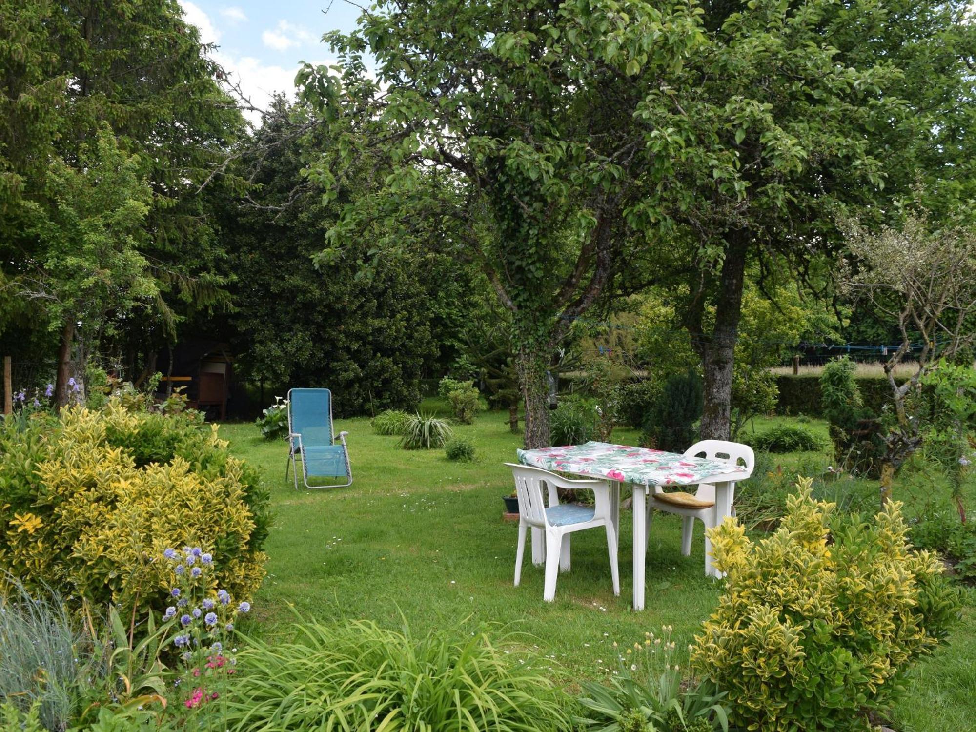 Charme Et Authenticite En Foret Maine Normandie : Demeure Renovee Avec Jardin, Ideale Pour Sejour Detente - Fr-1-410-186 Crisse Exterior photo